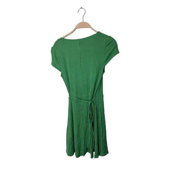 reformation tulip wrap dress in green matcha dress new size small - Picture 3 of 4